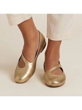 Vintage Y2K Puma Bronzy Gold Ballet Sneaker Flats - 7US